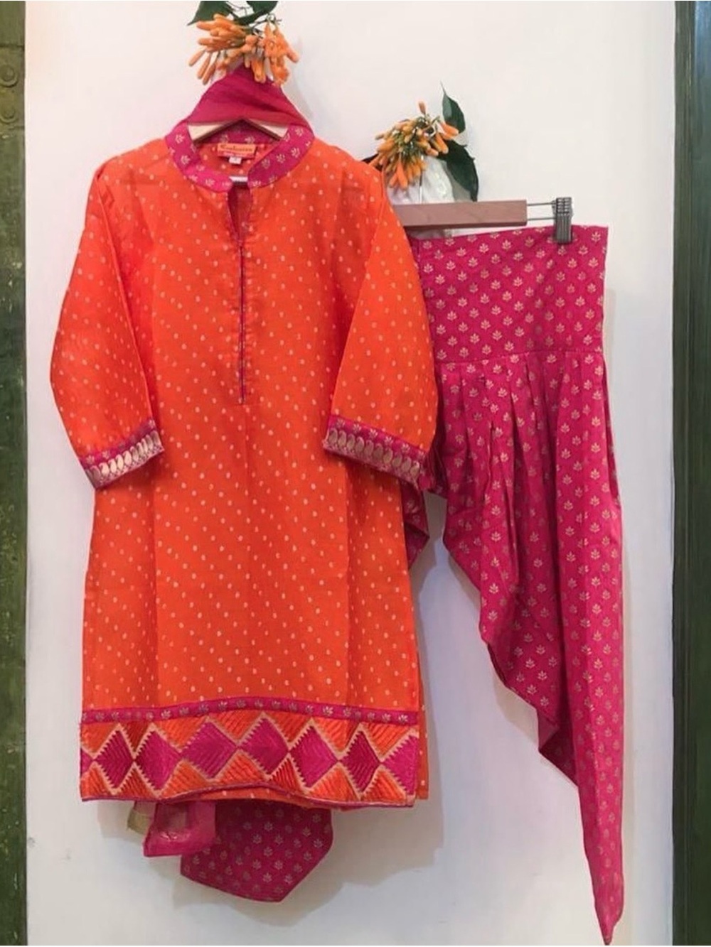 Girls Orange & Pink Embroidered Kurta Set  size 5